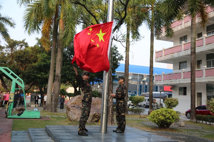 我院开展“筑牢安全防线 守护校园平安” 2025年春季学期开学第一课活动.jpg
